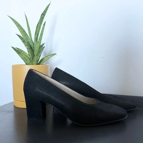 Vintage Salvatore Ferragamo classic black grosgrain block heel pumps - size 5.5 - Picture 3 of 7